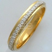 Обручальное кольцо из комбинированного золота 585 пробы с бриллиантами 